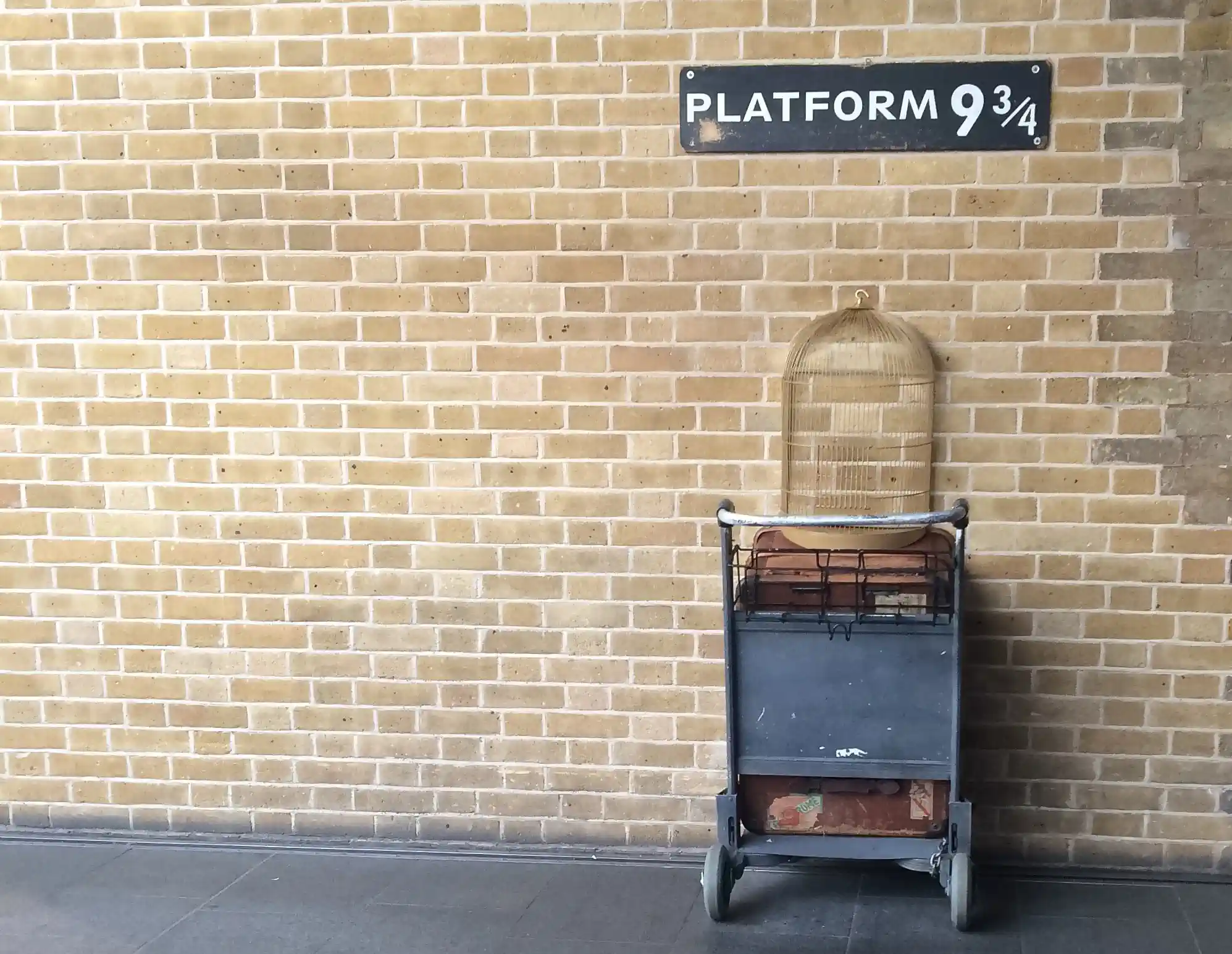 Harry Potter platform 9 3/4.